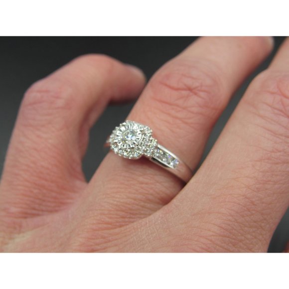 Size 7 10K White Gold 2.2 Total Carat Weight Of Natural Diamonds Band Ring - Picture 6 of 10